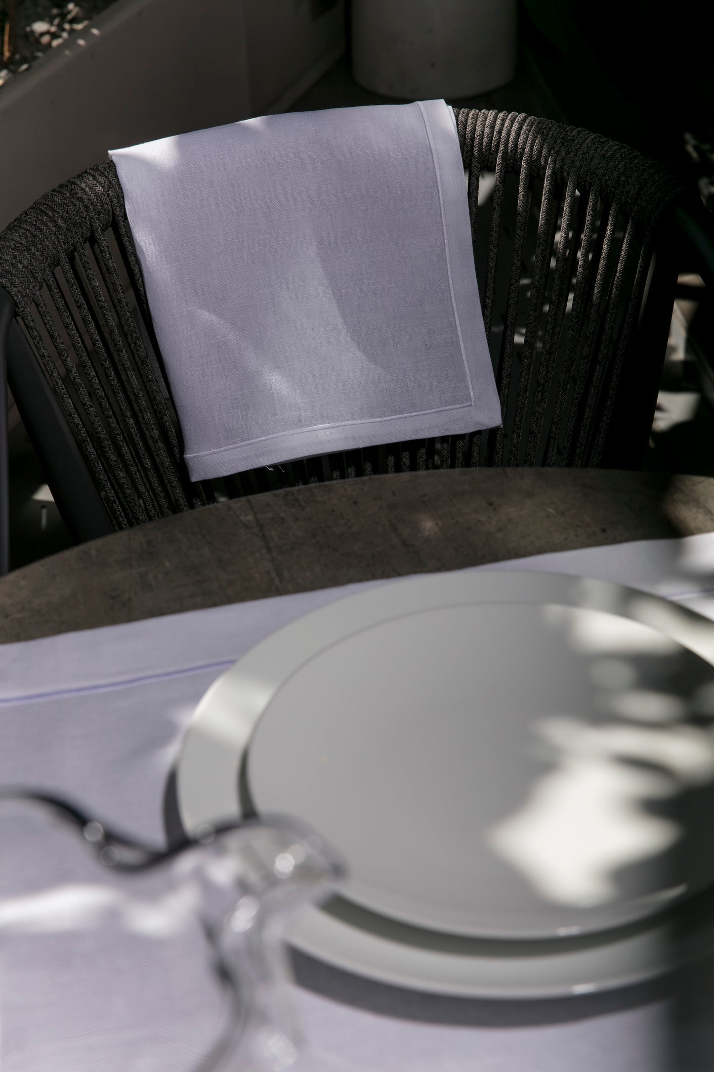 JUEGO DE SERVILLETAS LINO BLANCO CON BORDADO A 1 RAYA (4 SERVILLETAS)